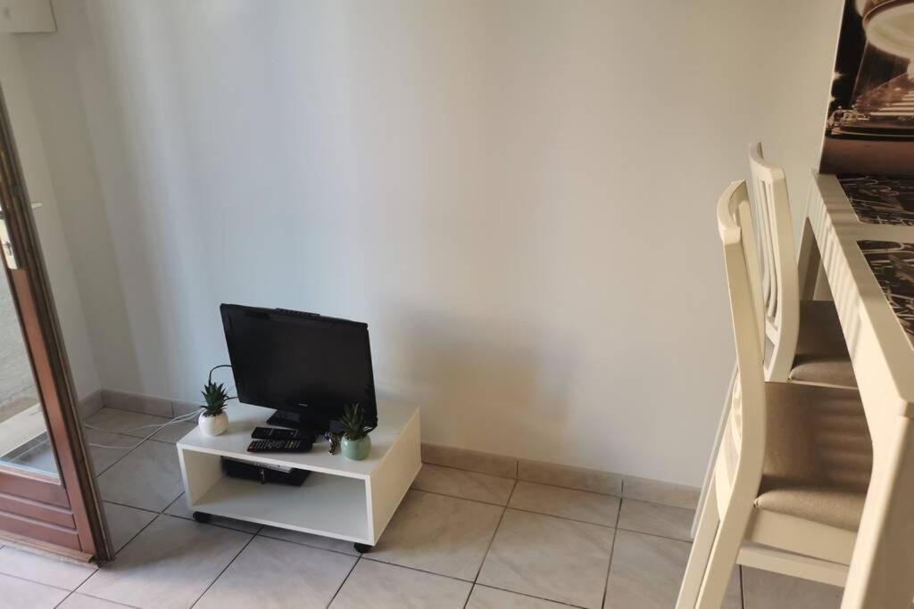 Appartement Riva Bella, Ouistreham, Charmant Rez-De Jardin En Bord De Mer Extérieur photo